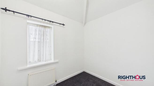 3 bed Semi-Detached to rent Image 11