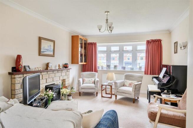 Living Room.jpg