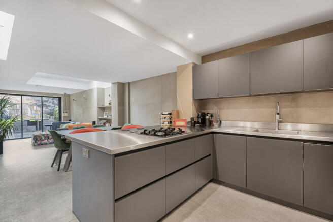 Kitchen/Family/Diner