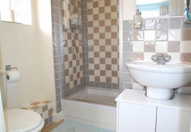 EN SUITE