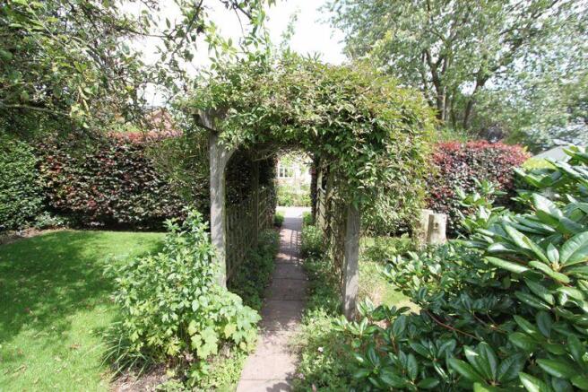 rear garden w3