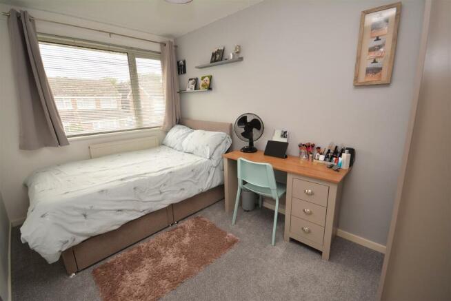 Bed 2.jpg