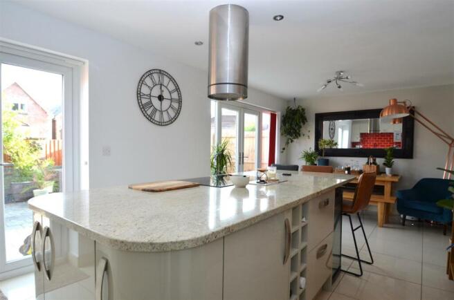 Kitchen/Dining Room