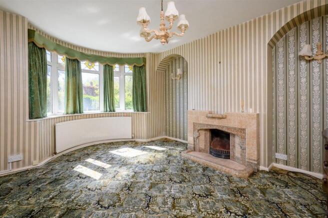LIVING ROOM 1