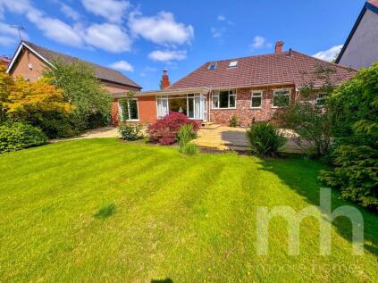 RAVENOAK PARK ROAD, Cheadle Hulme SK8 7EH