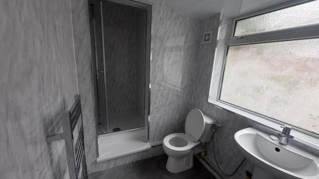 3 bed Terraced to rent Image 4