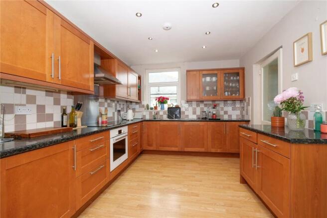 3 bed Bungalow for sale Image 4