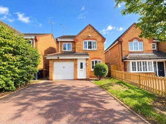 3 Hopton Close.jpg