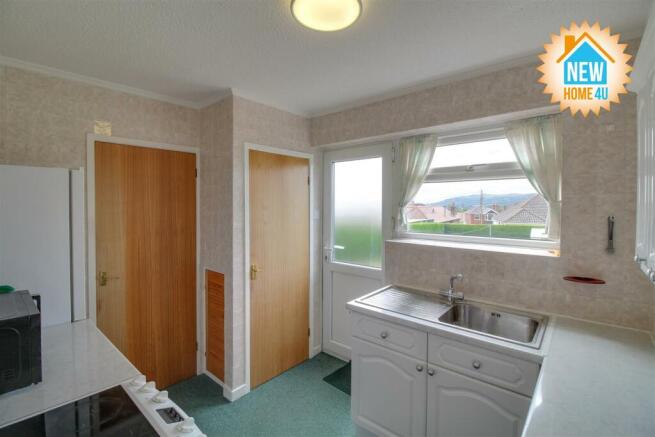 KITCHEN: