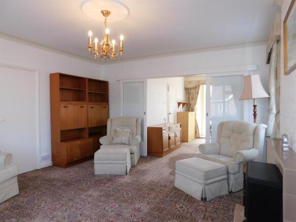 Lounge 1
