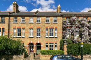 19, Somerset Road, Brentford TW8 8BT