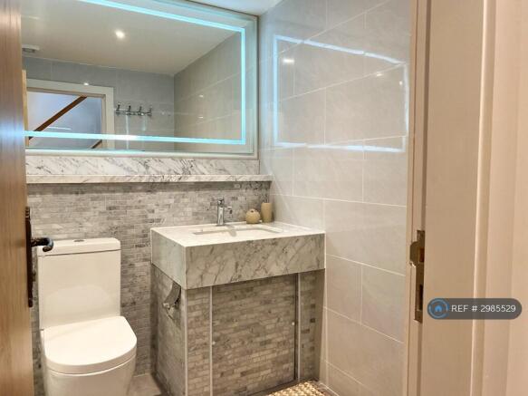 1 bed Flat to rent Image 8