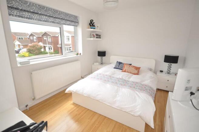 BEDROOM 2