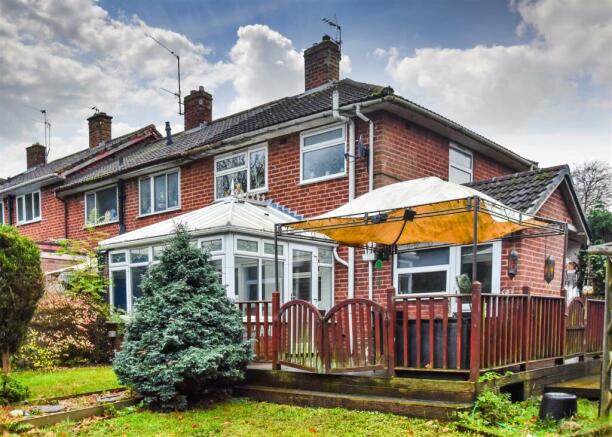 5 Manor Close - Rear.jpg