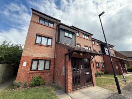 38, Chasewood Avenue, Enfield EN2 8PT