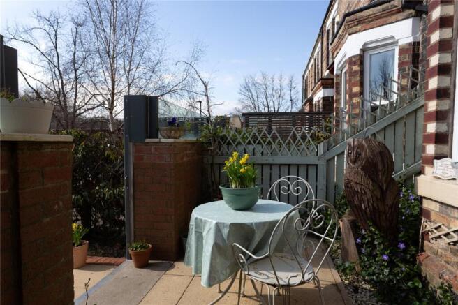 4 bed Terraced for sale Image 11