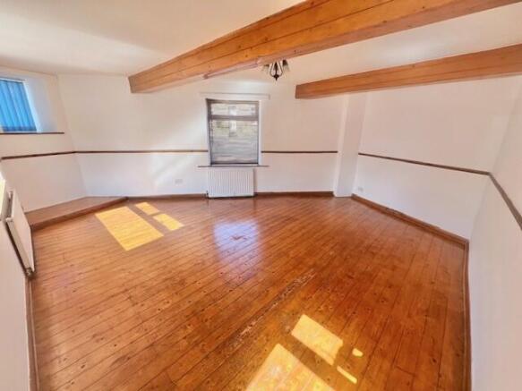 3 bed House to rent Image 4
