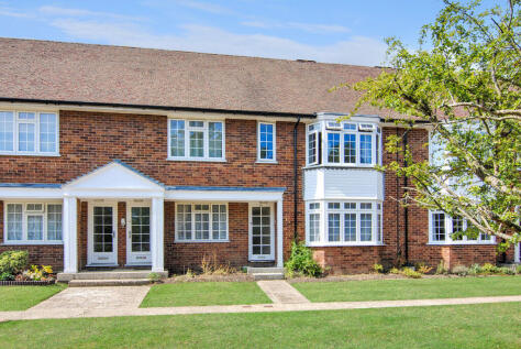 Cranbrook Court, Fleet, GU51