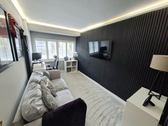 4 bed Detached for sale Image 12