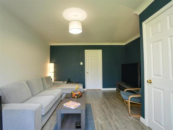 3 bed Terraced for sale Image 6