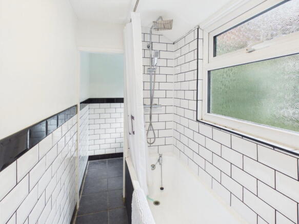 3 bed Terraced for sale Image 7