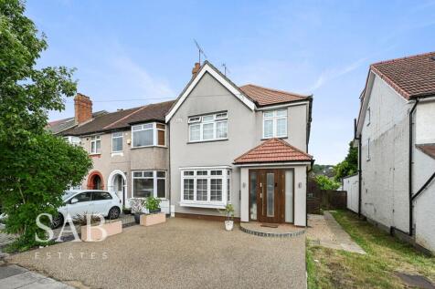 Elton Avenue, Greenford, UB6