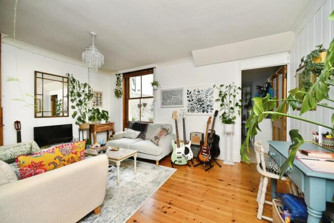 Apartment in Brighton, Round Hill - View 4
