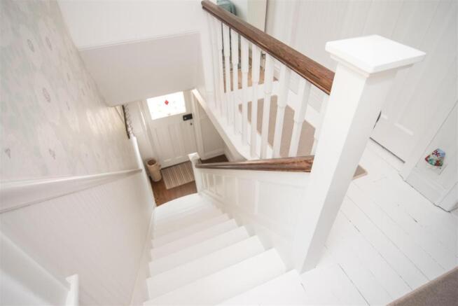 FIRST FLOOR LANDING