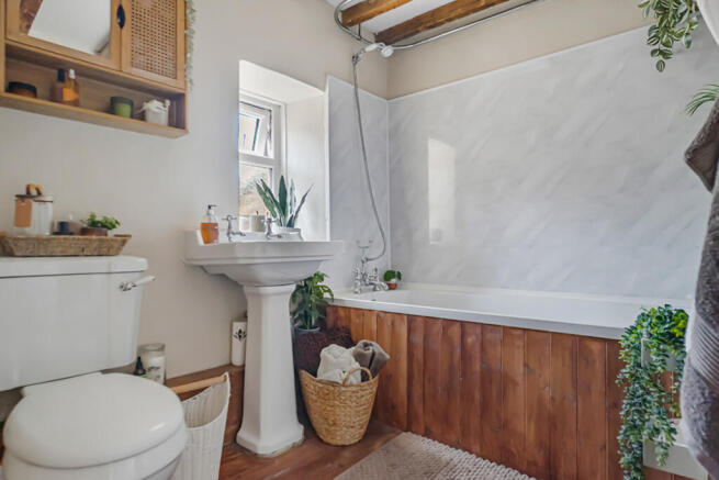 2 bed Semi-Detached for sale Image 8