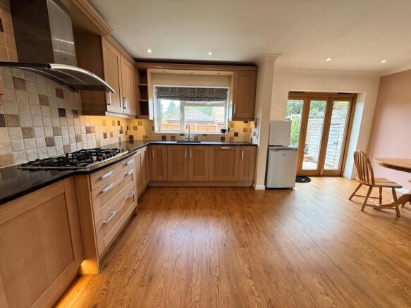 Kitchen-Breakfast Room
