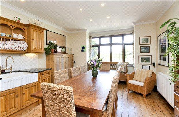 Kitchen/Breakfast