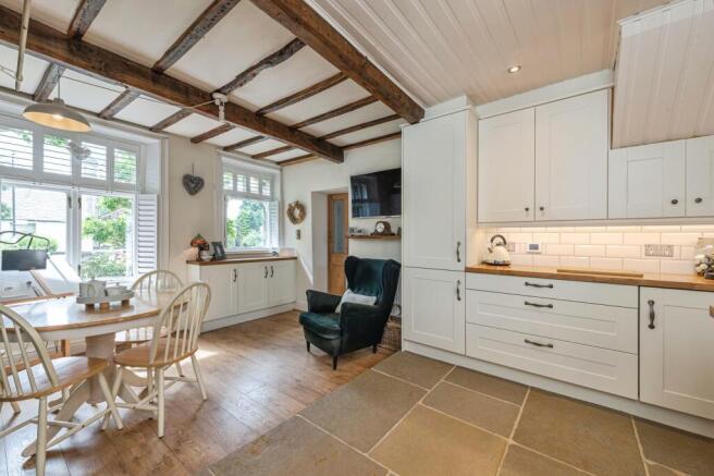 3 bed Terraced for sale Image 5
