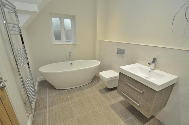 Bed 1 En-Suite Bathroom