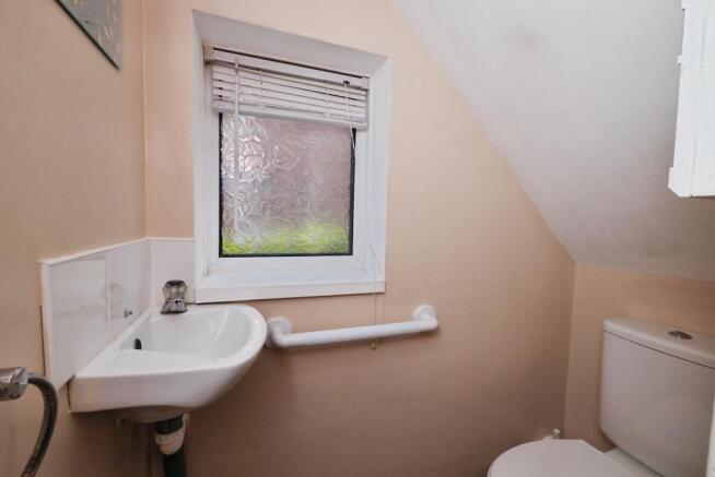 3 bed Semi-Detached for sale Image 8