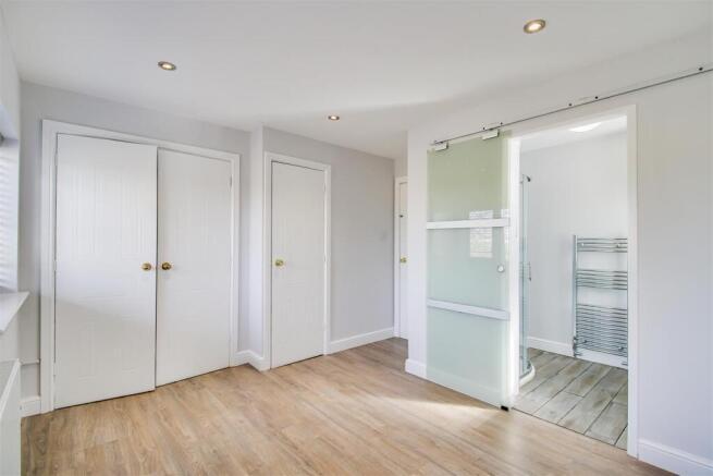 3 bed Detached for sale Image 10
