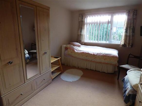 BEDROOM 1
