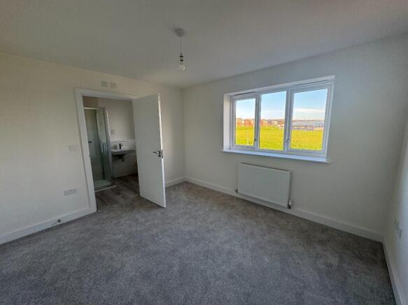 3 bed Detached for sale Image 9