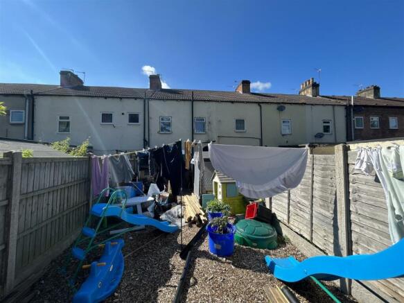 Shared Entry To Rear Garden