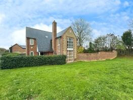 15 Gaddesden Gate, Meadow View, Dunstable Road, St. Albans AL3 7QQ