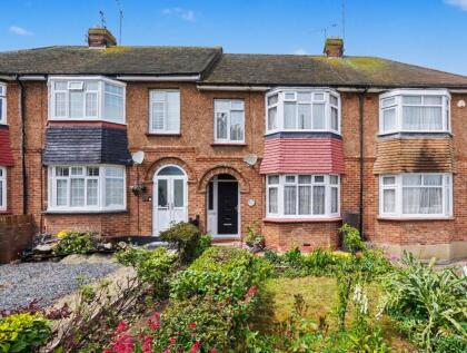 Salisbury Avenue, Rainham,