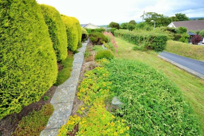 GARDEN (VIEW 3)