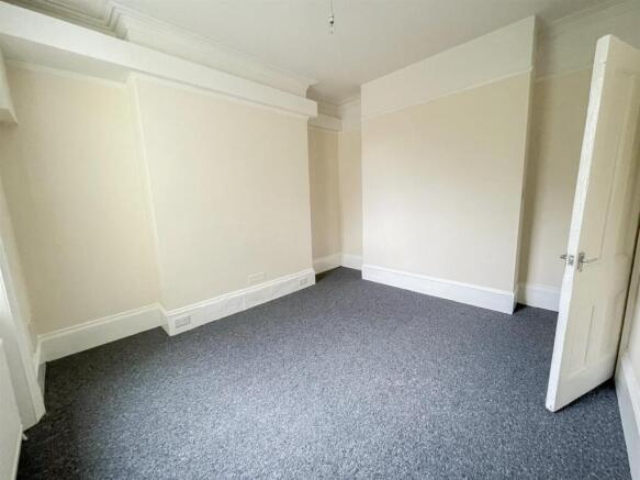 9-Bedroom.jpg