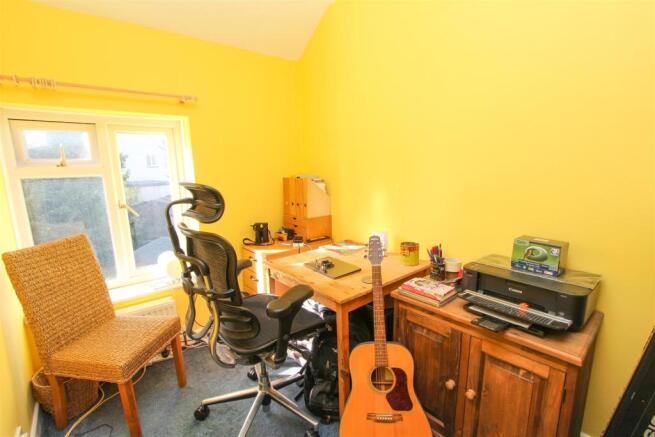 Bedroom 3.jpg