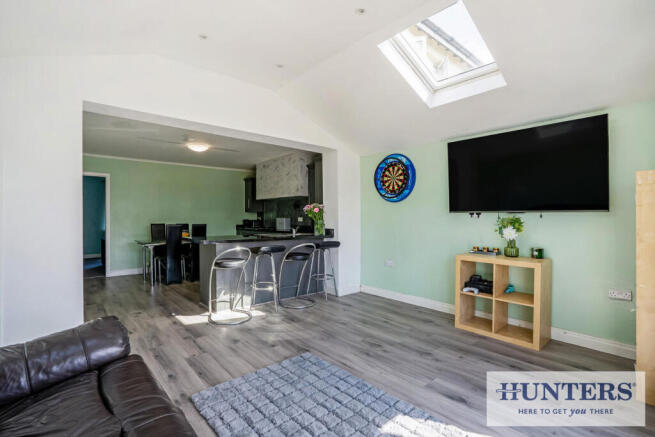 3 bed Terraced for sale Image 8