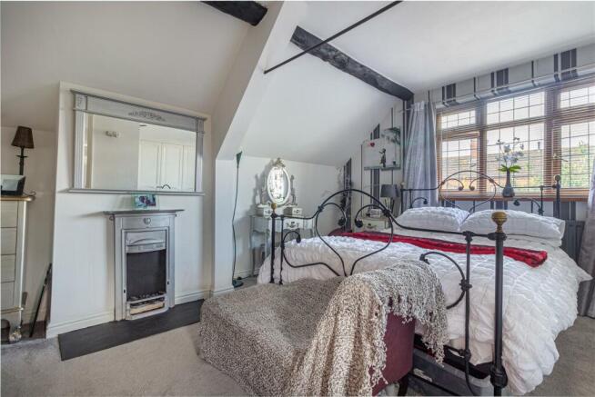 Bedroom-1-2.jpg