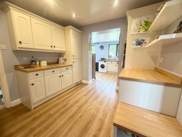 3 bed Detached for sale Image 4