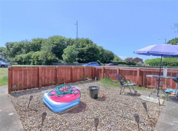 3 bed Terraced for sale Image 12