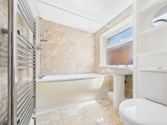 3 bed Terraced for sale Image 12