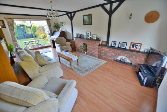 Lounge/dining room