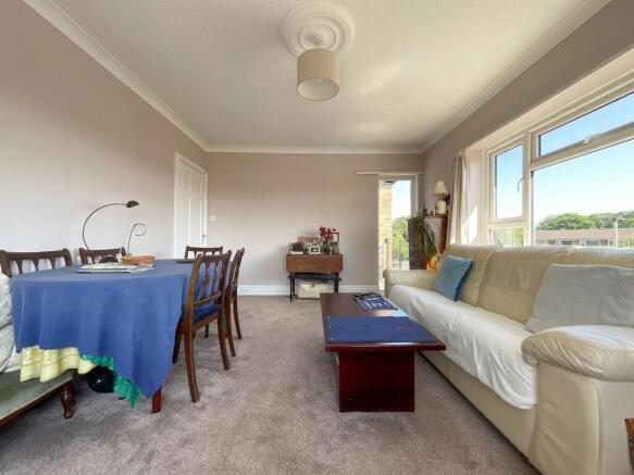 2 bed Flat for sale Image 5